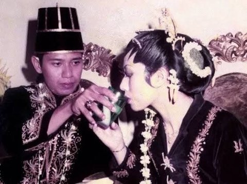 Bikin Mata Berkaca, Begini Foto Mesra Presiden SBY dan Mendiang Istri Semasa Hidup, Beri Pesan 'Contoh Laki-laki Setia'