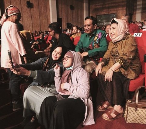 Ganjar and Mahfud Watch 'Musuh Bebuyutan': Drama is Enough on Stage, No Lies in the Real World