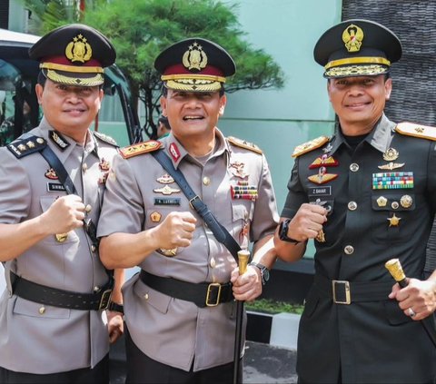 Tak Main-Main, Perempuan Sederhana ini Selalu 'Dikawal' Jenderal TNI Polri dan Perwira Polisi, Ketiganya Tunduk & Taat
