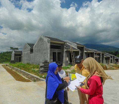 Misal, proses persetujuan KPR yang cepat serta melakukan pengembangan daerah tempat rumah subsidi dibangun.<br>(Foto merdeka.com / Arie Basuki)<br>