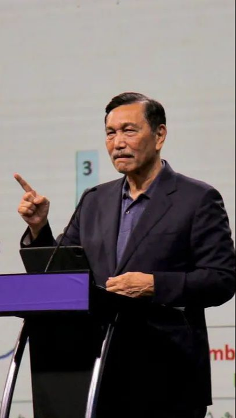 Luhut reprimands Tom Lembong about giving Jokowi cheat sheets: Don't do that, it is your duty as the President's aide