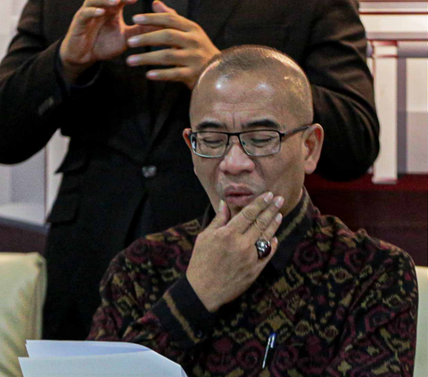 KPU Lantik 5,7 Juta Petugas KPPS untuk 820.161 TPS Seluruh Indonesia
