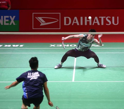 FOTO: Pulangkan Wakil Malaysia, Anthony Ginting Melaju ke Perempat Final Indonesia Masters 2024