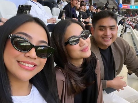 Potret Azizah Salsha Nonton Timnas Langsung ke Stadion, Beri Dukungan Buat Suami yang Bertanding di Qatar