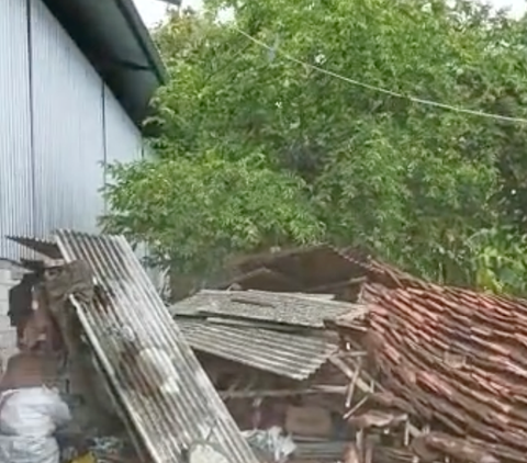 Viral Detik-Detik Rumah Tiba-Tiba Ambruk, Ternyata Begini Faktanya