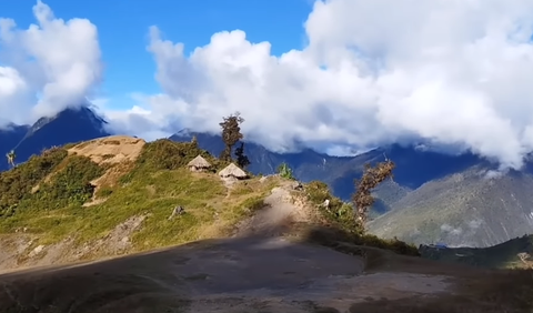 Keindahan alam Papua yang dikemas dalam video pendek tersebut berhasil menuai perhatian hingga simpati warganet.