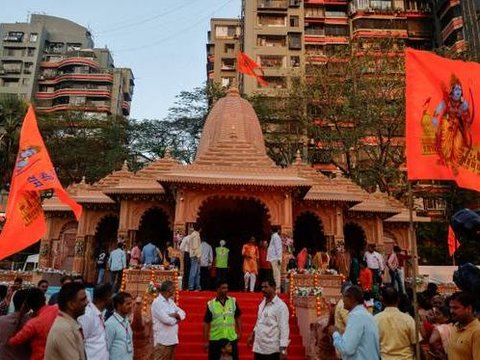 India Gusur Puluhan Lapak Pedagang Muslim Setelah Resmikan Kuil yang Dibangun di Lokasi Bekas Masjid Kuno