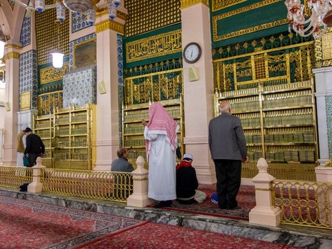 New Rules for Entering Raudhah of Masjid Nabawi, Pilgrims Must Scan Barcode
