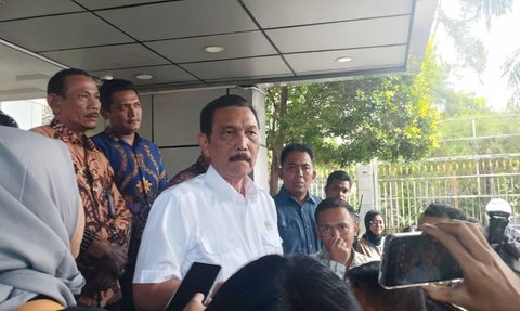 Luhut Akhirnya Buka Suara Soal Rencana Kenaikan Pajak Sepeda Motor