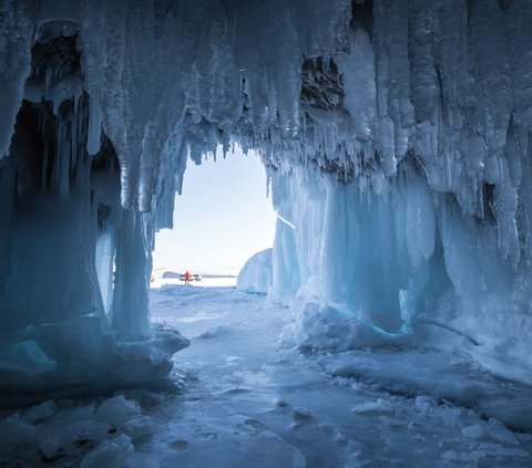 Zombie Virus in Siberia Melts, Scientists Warn of New Pandemic