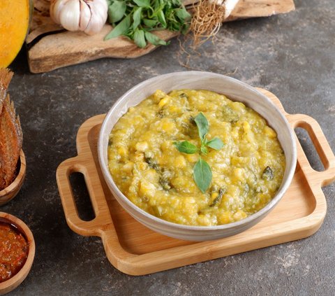 Manado Porridge Recipe for Warm Weekend Breakfast