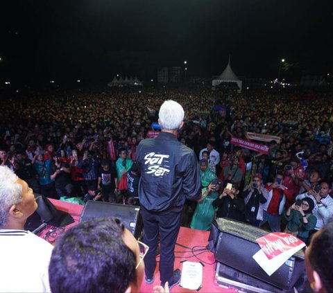 Hadiri Pesta Rakyat di Semarang, Ganjar: Saya Ingin Mengajak Semua Berpikir Rasional