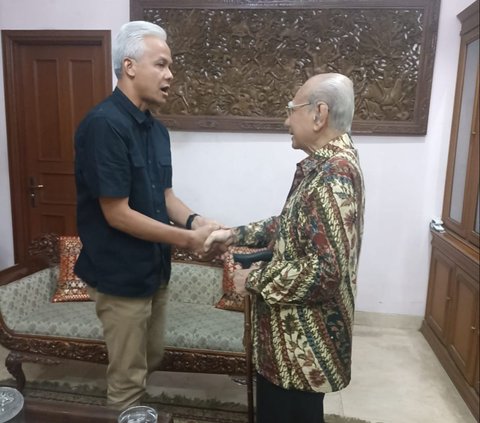 Ganjar Temui Emil Salim, Bicara Soal Isu Lingkungan hingga Pendidikan