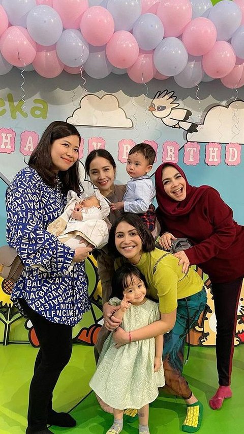 10 Potret Perayaan Ultah ke-3 Aruni Anak Caca Tengker, Penampilan Nagita Slavina Malah Bikin Salfok