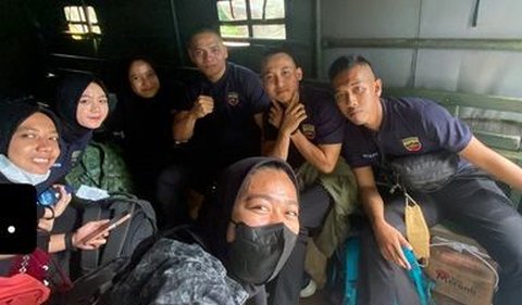 Menjadi abdi negara merupakan keinginan yang sudah dimiliki oleh Ade sejak masih duduk di bangku sekolah. <br>