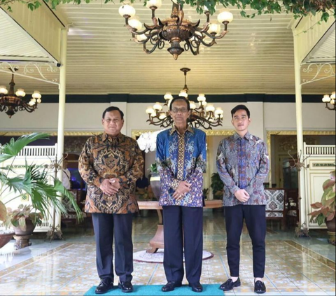 Kurang dari Satu Jam, Presiden Jokowi Bertemu 4 Mata dengan Sultan HB X di Keraton Yogya