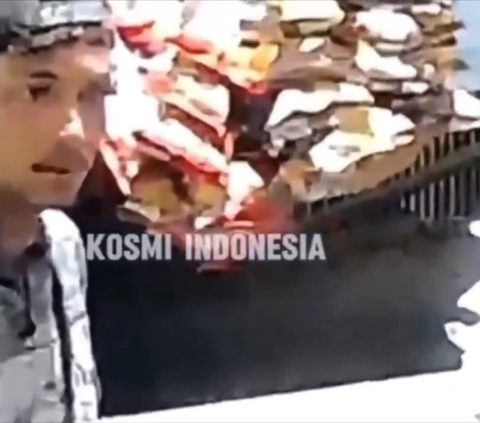 Viral! Video of a Mysterious Man Suddenly Setting Fire to a Madura Stall in Karawang