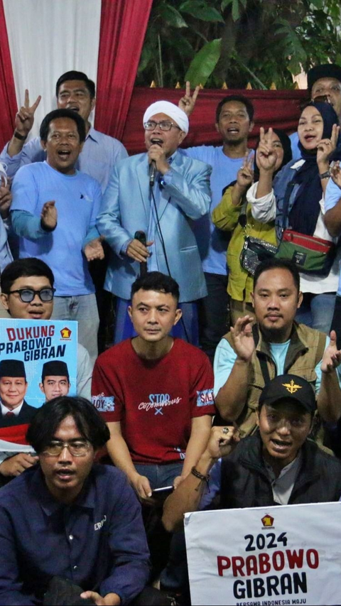 FOTO: Dukungan Masyarakat Arus Bawah Indonesia untuk Pasangan Prabowo-Gibran Menang Satu Putaran di Pilpres 2024<br>