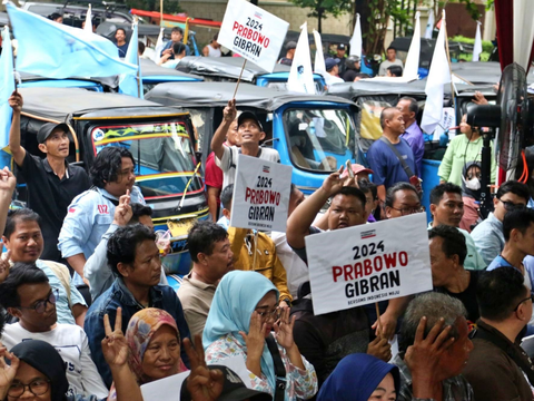 FOTO: Dukungan Masyarakat Arus Bawah Indonesia untuk Pasangan Prabowo-Gibran Menang Satu Putaran di Pilpres 2024