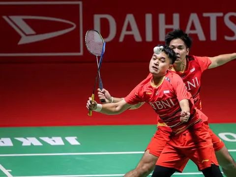 FOTO: Keharuan Daniel Martin Jadi Juara Indonesia Masters 2024 Bersama Leo Carnando Usai Tekuk Pasangan Denmark