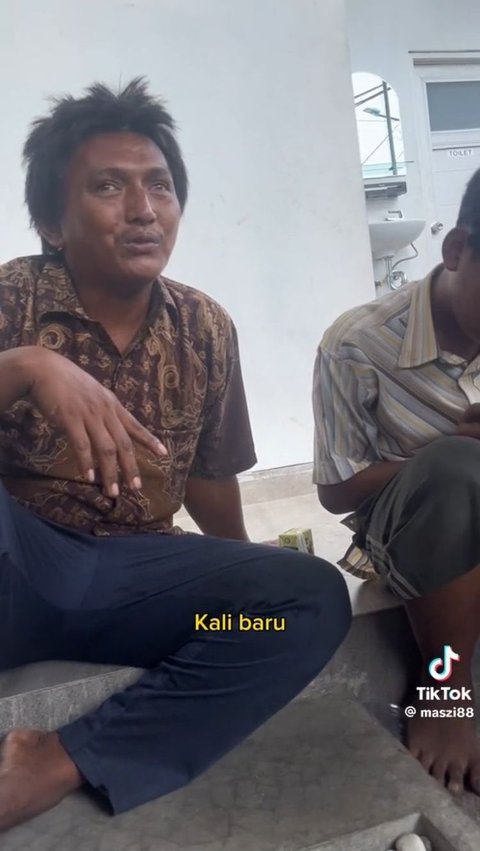 Rumah Kontrak dan Harus Nafkahi Lima Anak, Sosok Ayah Ini Kerja Sehari Penuh Hanya Dapat Rp 15 Ribu