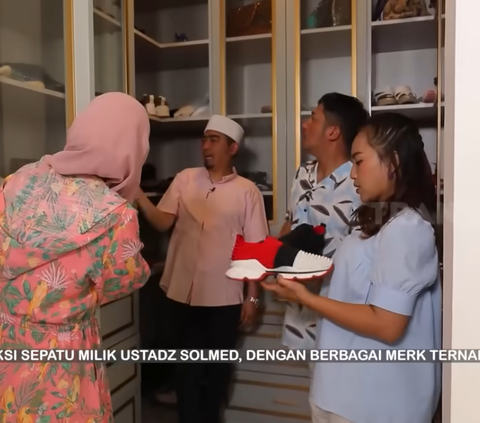 Wow, Koleksi Sepatu Mewah Milik Ustaz Solmed Harganya Bikin Tepuk Jidat