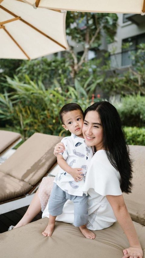 Inilah potret Tamara Tyasmara bersama sang anak Raden Andante Khalif Pramudityo