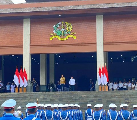Jokowi-Prabowo Resmikan Gedung Akademi Militer, Tentara Artis Berdiri di Barisan Para Jenderal TNI