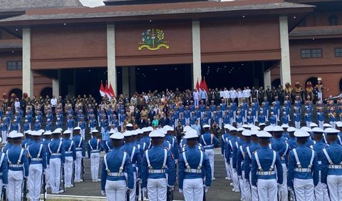 Dia menyampaikan saat ini sudah ada kapal dan pesawat besar tanpa awak kemudi. 