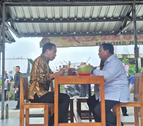 Jokowi Ungkap Isi Obrolan dengan Prabowo Saat Makan Bakso Pinggir Jalan di Magelang