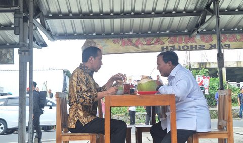 Jokowi menambahkan, menu makanan dipilihnya sama dengan Prabowo. 