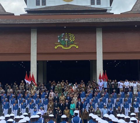 Jokowi Ungkap Isi Obrolan dengan Prabowo Saat Makan Bakso Pinggir Jalan di Magelang