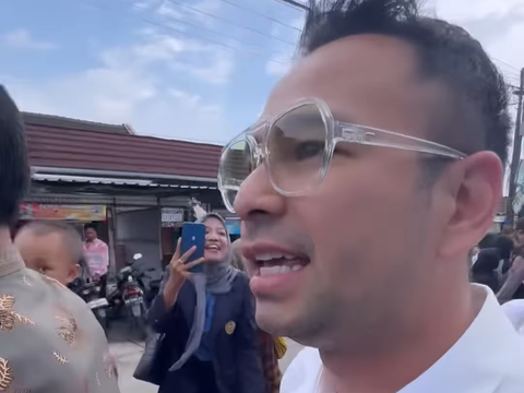 10 Potret Raffi Ahmad dan Rekan Seleb Ditraktir Makan Bakso oleh Presiden Jokowi: Kapan Lagi Makan Bakso Ditraktir Pak Presiden