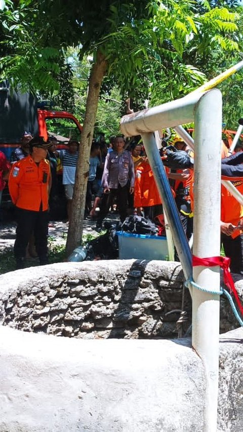 Detik-Detik Penyelamatan Dramatis Pemuda Terperosok ke Sumur 19 Meter
