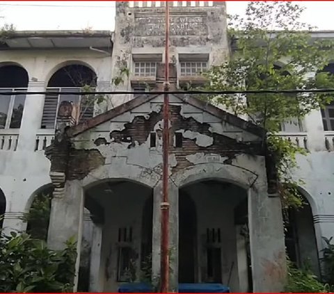 Gedung Tua di Semarang Ini Dulunya Jadi Saksi Eksploitasi Kayu Jati di Pulau Jawa, Kini Terbengkalai
