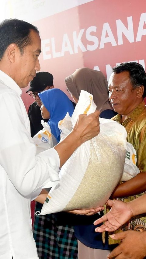 Bulog Bersama Presiden Jokowi dan Bapanas Luncurkan Bantuan Pangan 2024