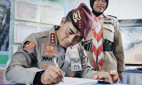 Potret Anak Eks Kasau Tiru Gaya Jenderal Lulusan Terbaik, Ucap Shalawat Agar Terkabul