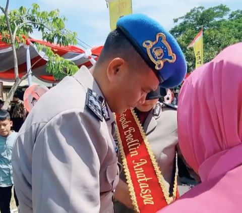 Tak Ada Tamparan & Pukulan, Momen Ayah Polisi Datangi Pelantikan Sang Putri Jadi Polwan Penuh Kecupan