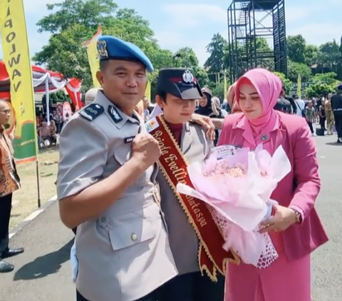 Tak Ada Tamparan & Pukulan, Momen Ayah Polisi Datangi Pelantikan Sang Putri Jadi Polwan Penuh Kecupan