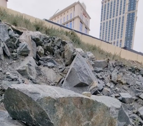 ⁠Ini Gunung yang Batunya Dipakai Nabi Ibrahim buat Membangun Kabah, Kondisinya Kini Hampir Punah karena Hotel Bintang 5