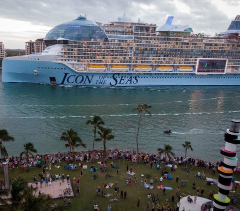 FOTO: Layar Perdana, Inilah Penampakan Icon of The Seas Kapal Pesiar Terbesar di Dunia: Lima Kali Ukuran Titanic