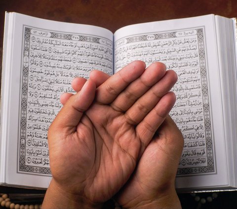 9 Prayers for Healing from All Diseases, Complete with Arabic, Latin, and Translation