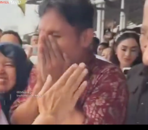 Viral Kisah Tukang Bakso yang Diborong Presiden Jokowi di Magelang, Menangis Tak Henti