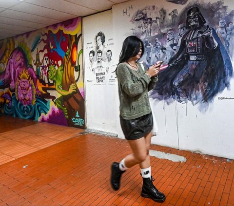 FOTO: Denyut Mal Terbengkalai di Singapura Hidup Kembali Berkat Seniman Grafiti