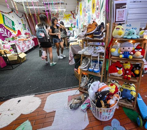 FOTO: Denyut Mal Terbengkalai di Singapura Hidup Kembali Berkat Seniman Grafiti