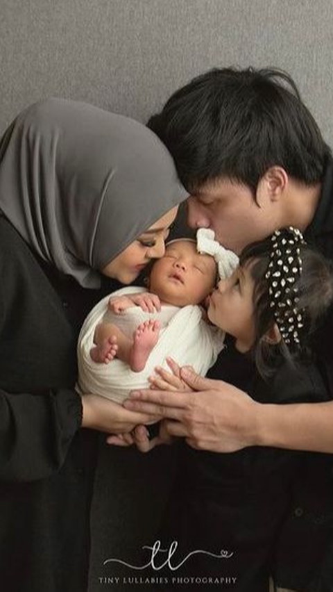 Momen Atta Halilintar Ronda Malam Demi Jaga Baby Azura, Aksinya Malah Bikin Ngakak