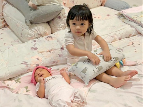 Momen Atta Halilintar Ronda Malam Demi Jaga Baby Azura, Aksinya Malah Bikin Ngakak