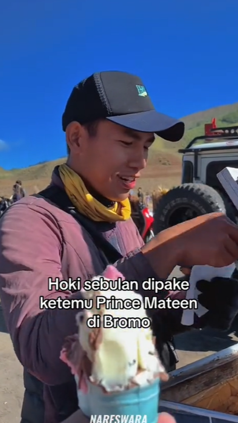 Prince Mateen's Viral KW Super Ice Cream Sales in Bromo, Netizens: This Handsome Guy