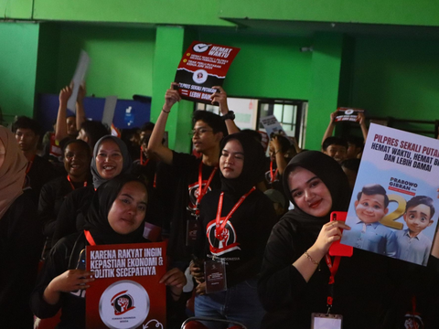 FOTO: Kick-Off Generasi Emas 2045 Dukung Pilpres Satu Putaran di Kongres Kaum Moeda Indonesia