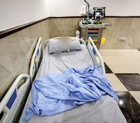 Beberapa foto yang memperlihatkan bukti setelah penggerebekan pasukan Israel ke rumah sakit itu dirilis lewat dokumentasi fotografer AFP.<br>(Foto ZAIN JAAFAR / AFP)<br>